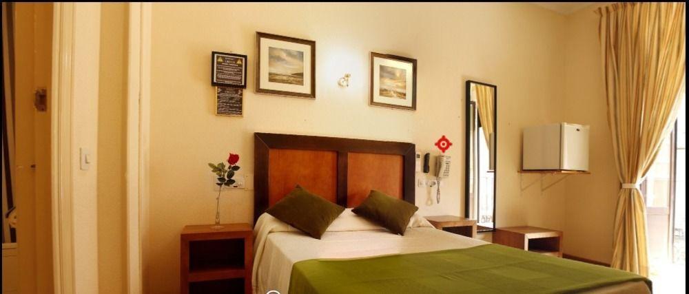 Hostal Greco Gran Via มาดริด ภายนอก รูปภาพ