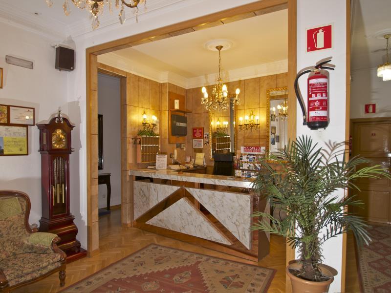 Hostal Greco Gran Via มาดริด ภายนอก รูปภาพ