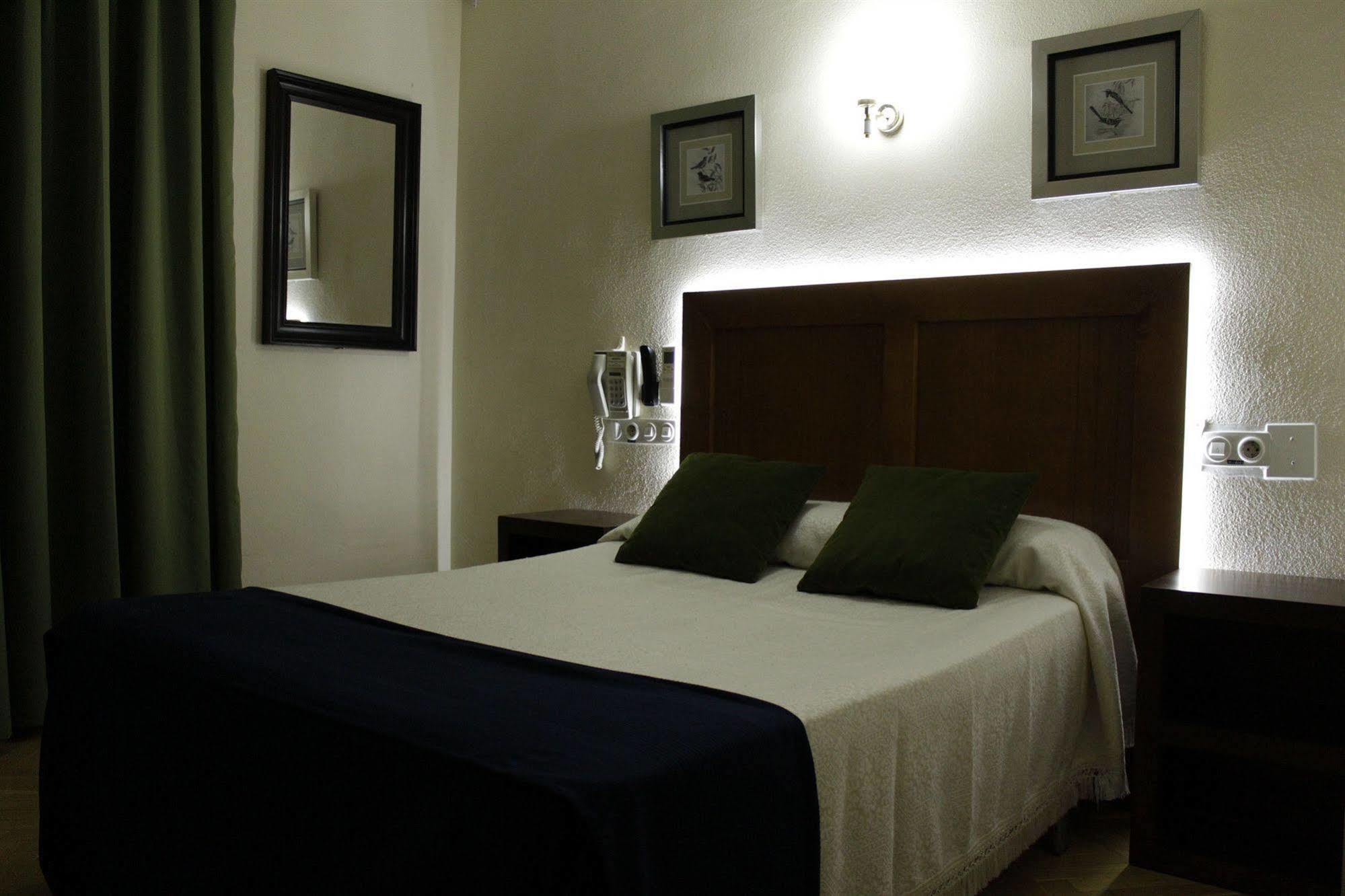 Hostal Greco Gran Via มาดริด ภายนอก รูปภาพ