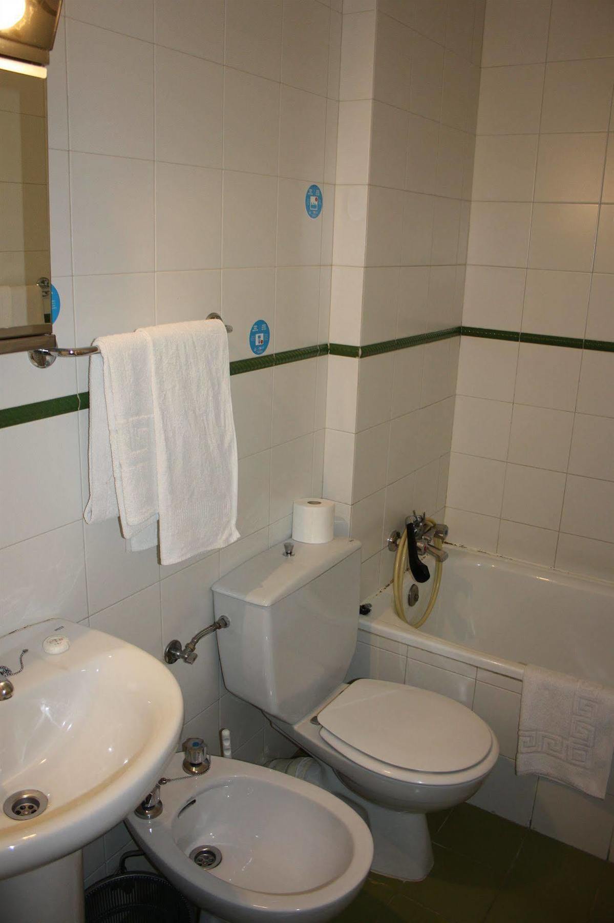 Hostal Greco Gran Via มาดริด ภายนอก รูปภาพ